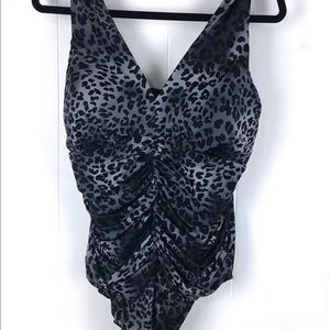 NEW ONE PIECE MIRACLE SUIT SIZE 20W